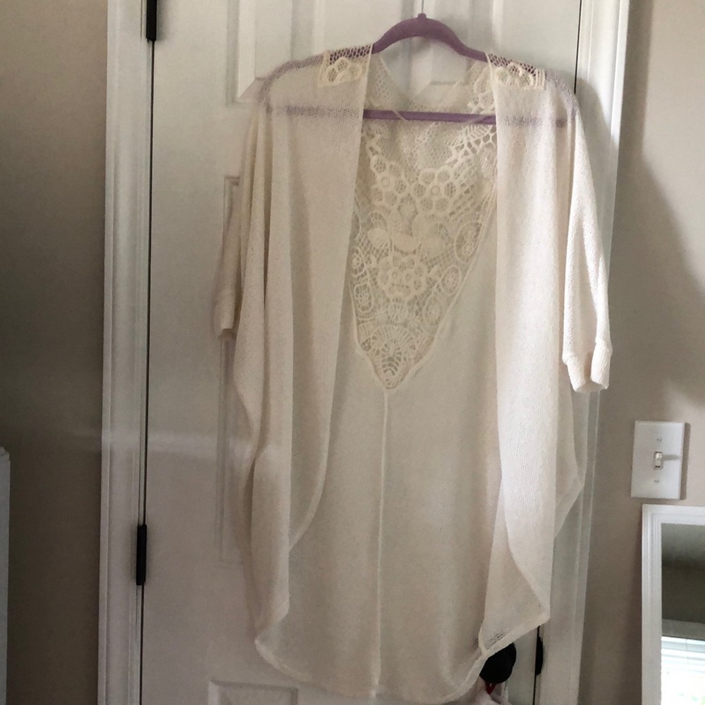 Cream XS sweater